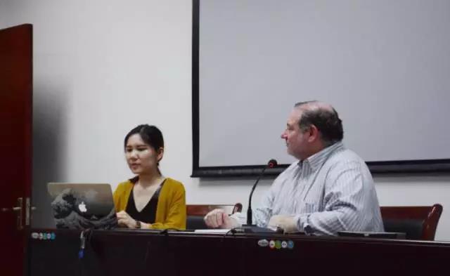 美国福德汉姆大学终身教授兰斯·斯特拉特赴华师大太阳成城集团做讲座